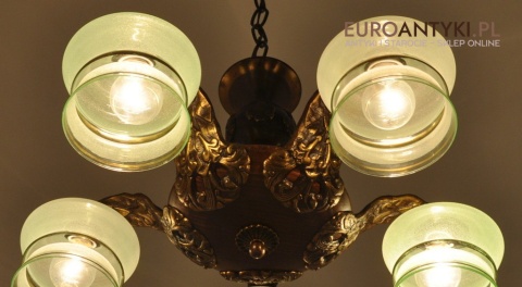 Antyk secesyjny żyrandol do salonu. Zielone klosze z epoki.