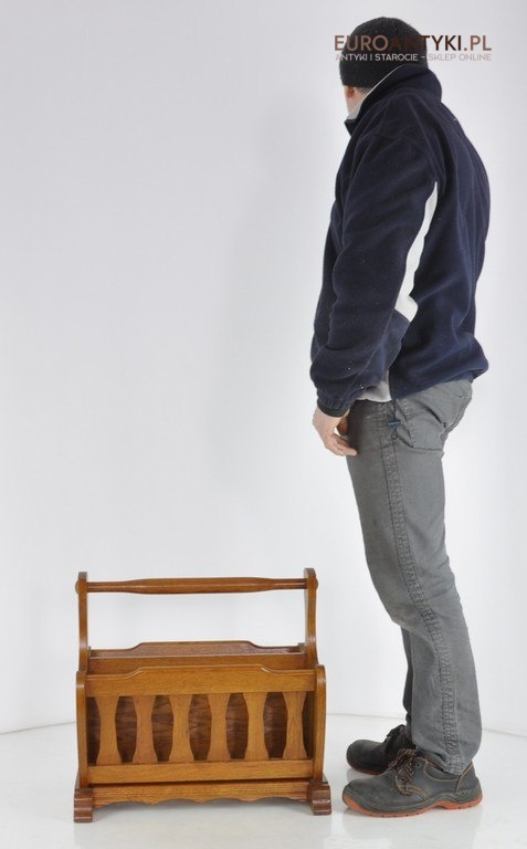 DREWNIANY GAZECIAK GAZETNIK STOJAK NA GAZETY x