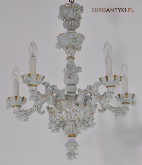 Antyczny porcelanowy żyrandol. Porzellanfabrik Sandizell Höffner & Co.
