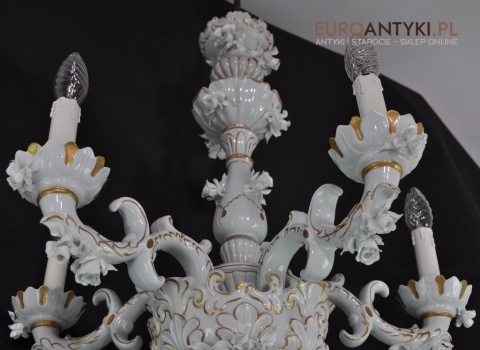 Antyczny porcelanowy żyrandol. Porzellanfabrik Sandizell Höffner & Co.