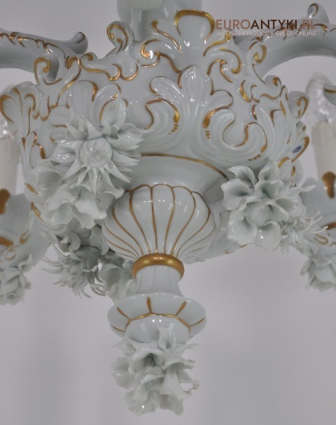 Antyczny porcelanowy żyrandol. Porzellanfabrik Sandizell Höffner & Co.