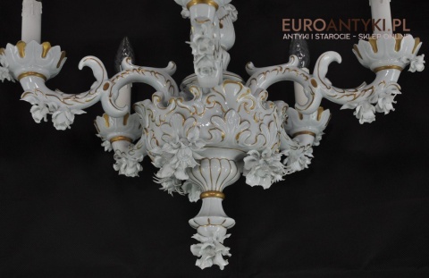 Antyczny porcelanowy żyrandol. Porzellanfabrik Sandizell Höffner & Co.
