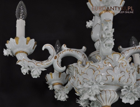 Antyczny porcelanowy żyrandol. Porzellanfabrik Sandizell Höffner & Co.