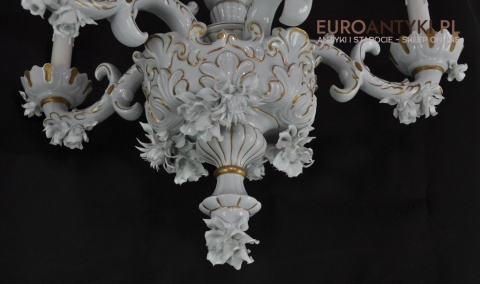 Antyczny porcelanowy żyrandol. Porzellanfabrik Sandizell Höffner & Co.