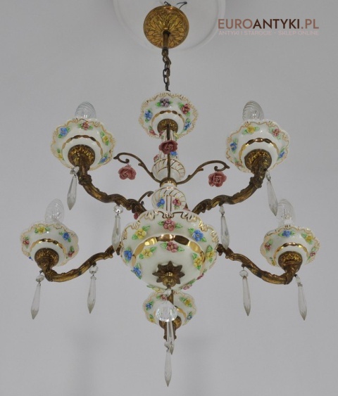 Zabytkowy żyrandol z różyczkami. Antyk do salonu, kuchni, ganku, holu, wiatrołapu.