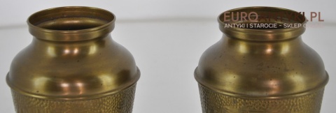 2 STARE SECESYJNE ANTYCZNE TLOCZONE WAZY FLAKONY