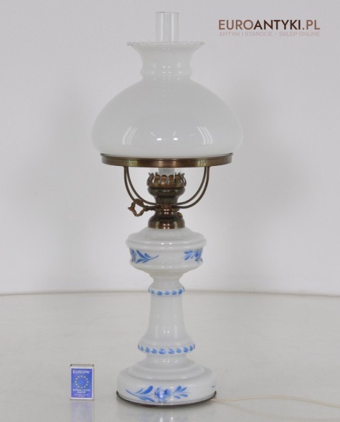 STARA SZKLANA BIALA LAMPKA LAMPA ZE SZKLA x