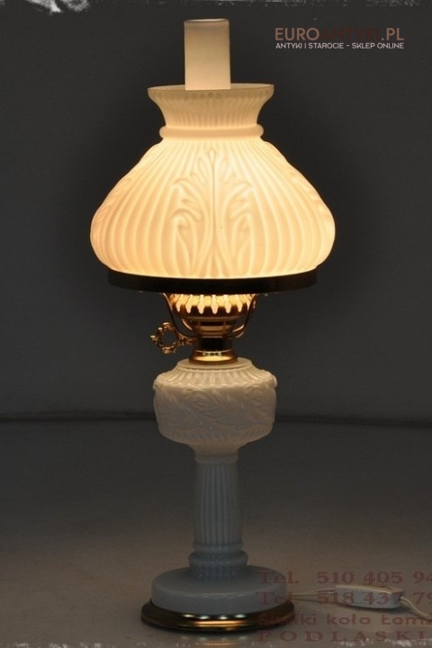 STARA SZKLANA BIALA LAMPKA LAMPA ZE SZKLA x