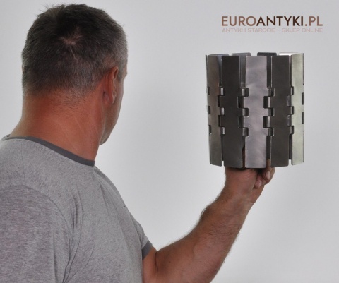 KiNkiEtY dO GaLeRii LoFTu kLuBu puBu DESIGN SILVER