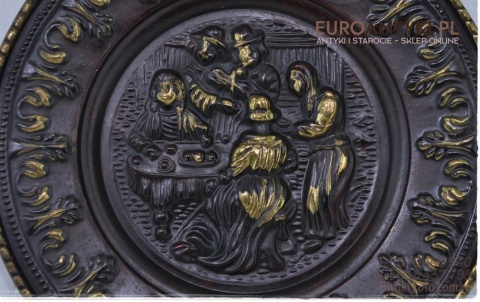 STARY OZDOBNY TLOCZONY TALERZ DO BARU GOSPODY