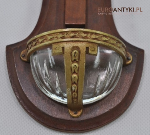 JEZUS CHRYSTUS NA KRZYZU NACZYNKO NA WODE SWIECONA