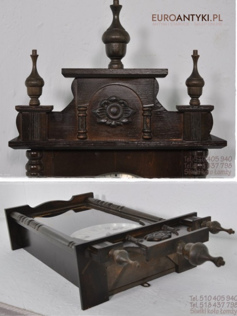 STARY SPRAWNY ZEGAR WISZACY NA SCIANE SCIENNY