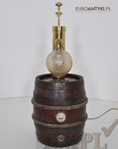 LAMPA BECZKA Z MOSIEZNA POMPA DO EKSLUZYWNEGO BARU