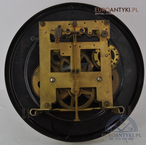 Antyczny zegar skrzyniowy do muzeum dworu zabytkowego wystroju antyk