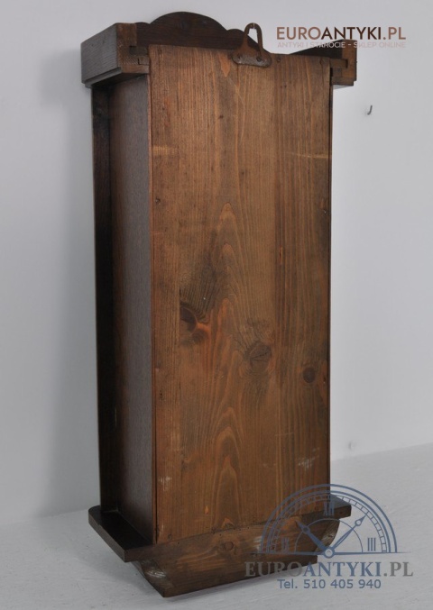 Antyczny zegar skrzyniowy do muzeum dworu zabytkowego wystroju antyk