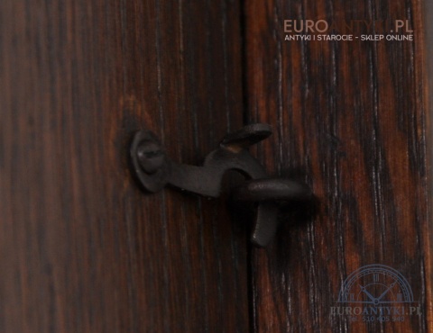 Antyczny zegar skrzyniowy do muzeum dworu zabytkowego wystroju antyk