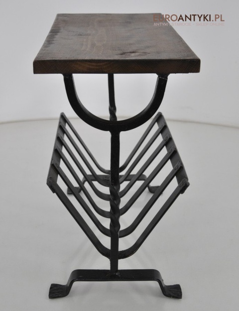 STOJACZEK STOLIK STOLICZEK GAZETNIK GAZECIAK WYKONANY Z KUTEGO METALU RUSTYKALNY