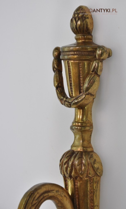 pięknie zdobione kinkiety