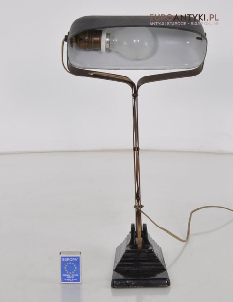 biurowa lampka art deco