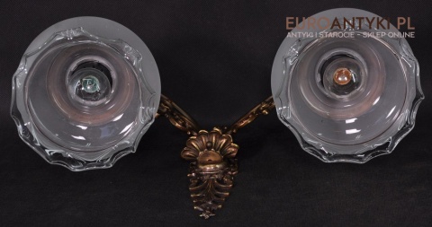 stary kinkiet z kloszami