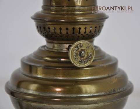 mosiężna lampka naftowa