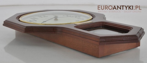 drewniana obudowa zegara