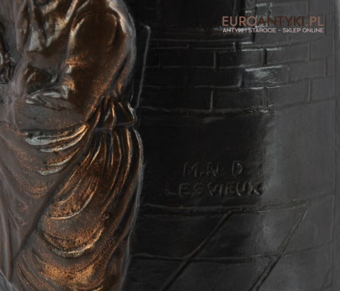 zabytkowa śmietniczka