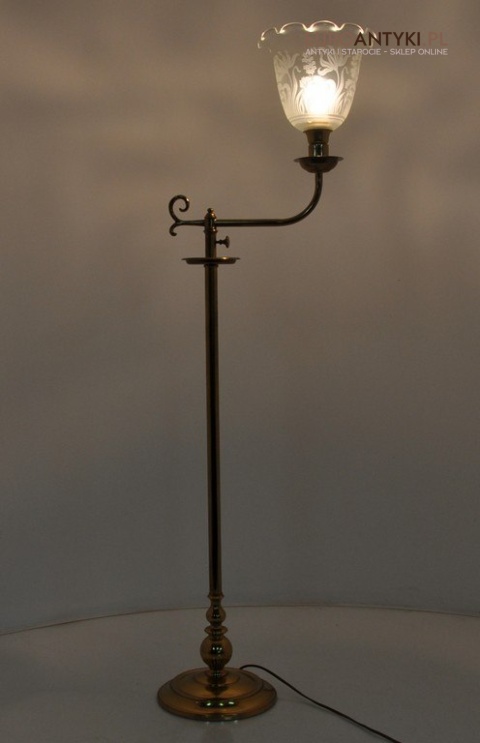 stara lampa podłogowa