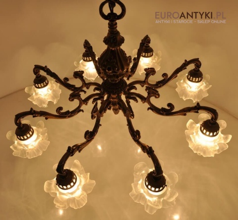 dekoracyjny żyrandol