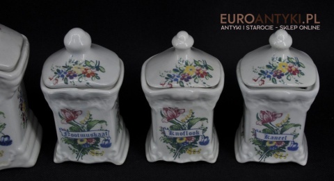 muzealne naczynka do przypraw