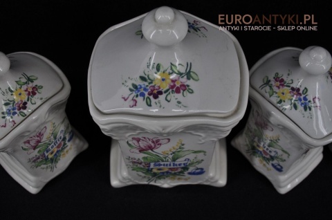 niezwykły komplet na przyprawy