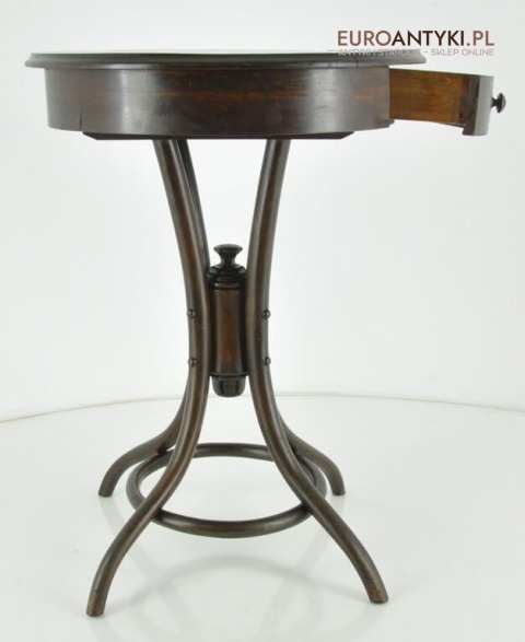 zabytkowy stoliczek