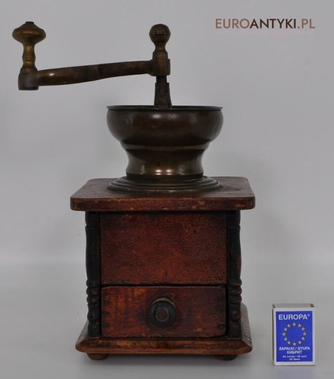 starodawny młynek do kawy
