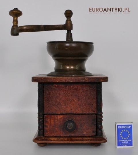 młynek do kawy antyk