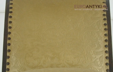 Antyk. Zabytkowy podnóżek bujany z okresu międzywojennego.