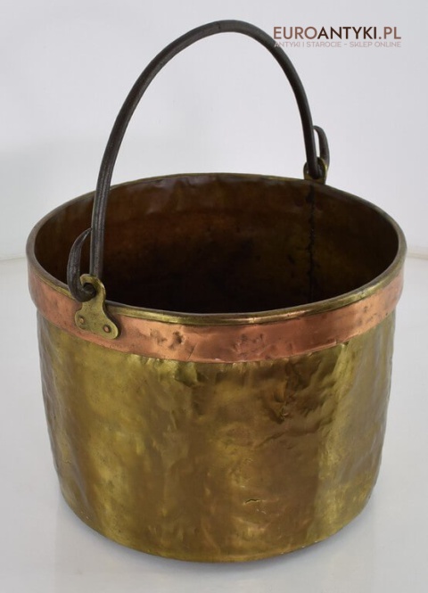 garnek nad palenisko