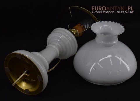 lampa biała szklana