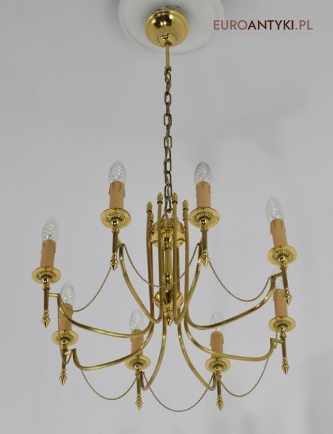 stary żyrandol mosiężny