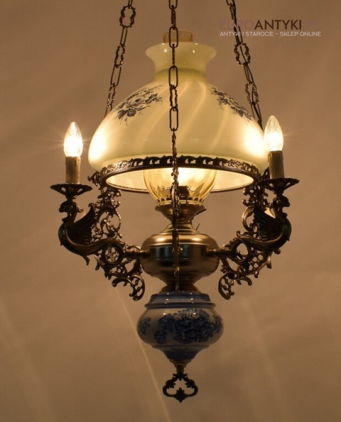 niebieska lampa prowansalska