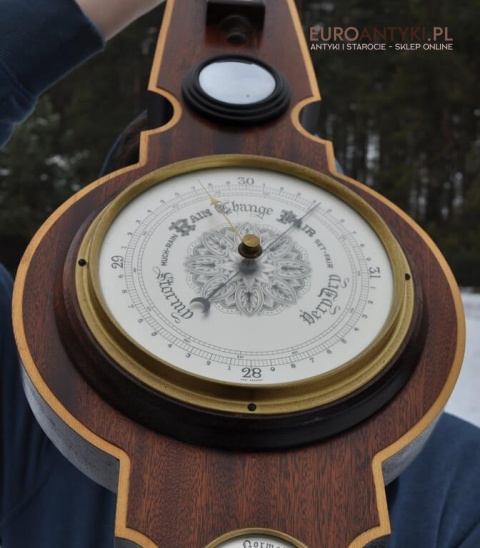 Stacja pogody vintage retro. Barometr termometr higrometr.