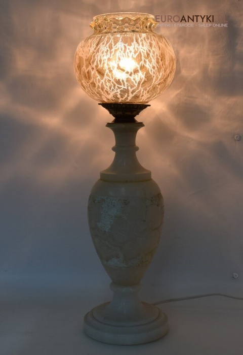 alabastrowa lampa