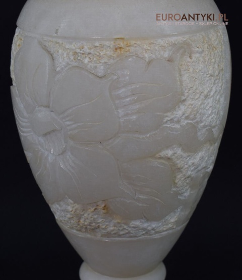 stara lampka alabastrowa