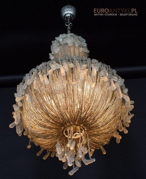 Żyrandol shabby chic glamour z koralików. Lampa sufitowa meduza. Oświetlenie vintage retro.