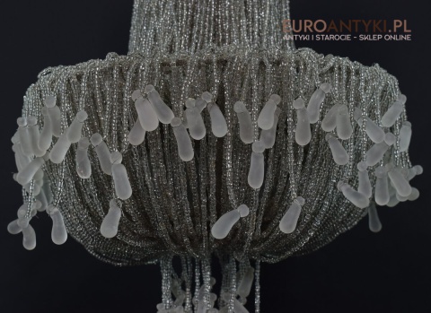 Żyrandol shabby chic glamour z koralików. Lampa sufitowa meduza. Oświetlenie vintage retro.