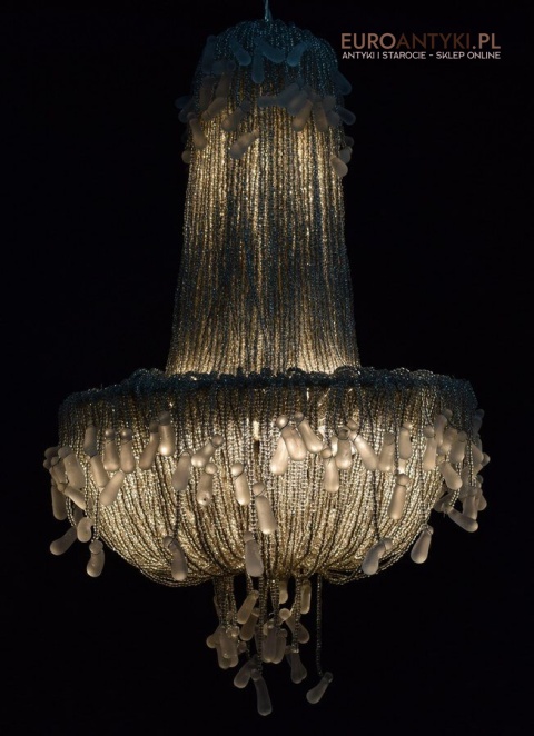 Żyrandol shabby chic glamour z koralików. Lampa sufitowa meduza. Oświetlenie vintage retro.
