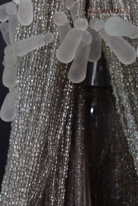 Żyrandol shabby chic glamour z koralików. Lampa sufitowa meduza. Oświetlenie vintage retro.