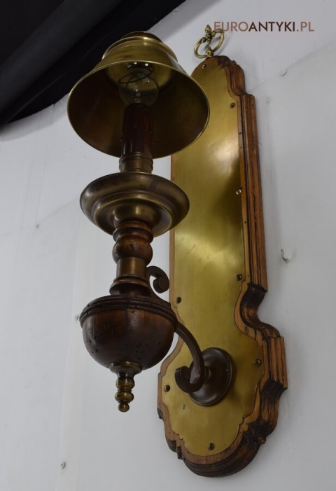 kinkiet chesterfield