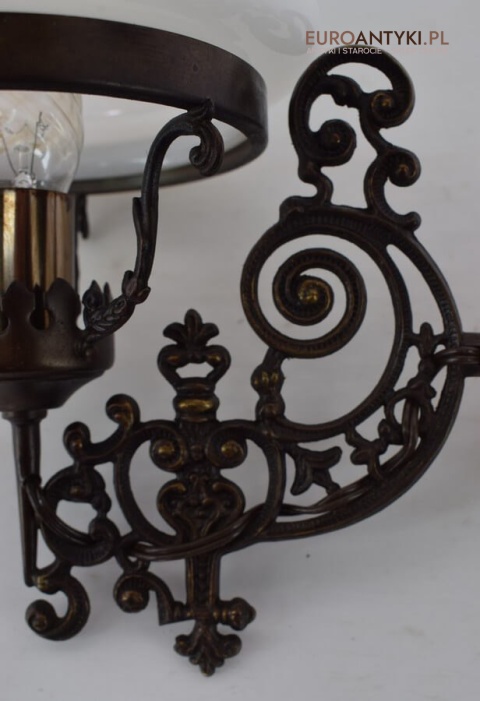 Kinkiety do dworu. Lampki ścienne dworskie. Antyki i dekoracje