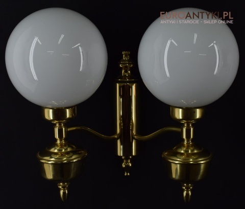 kinkiet chesterfield