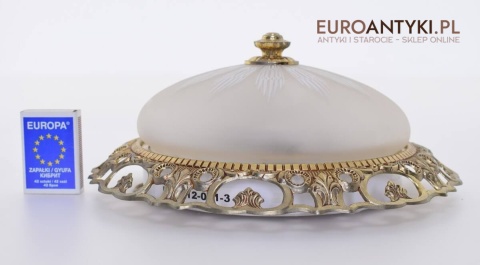 antykwariat z plafonami